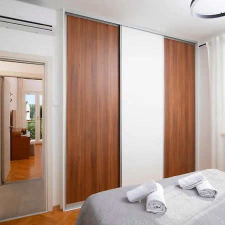 Olive Garden - A2 First Floor - Mpolo Appartement *