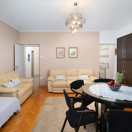 아파트 Olive Garden - A2 First Floor - Mpolo *