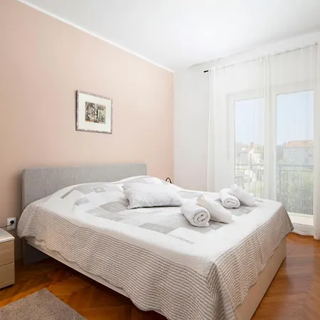 Olive Garden - A2 First Floor - Mpolo * 메덜린