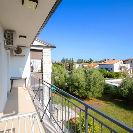 Olive Garden - A2 First Floor - Mpolo Apartman