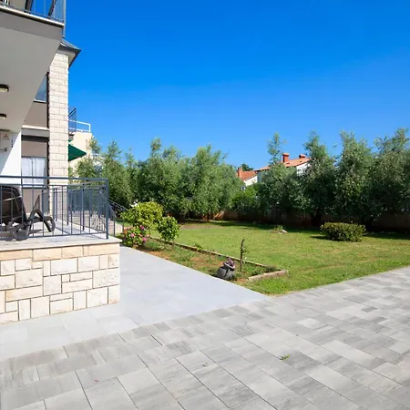 Olive Garden - A2 First Floor - Mpolo *