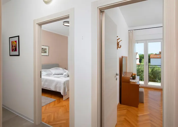 Olive Garden - A2 First Floor - Mpolo 아파트 메덜린