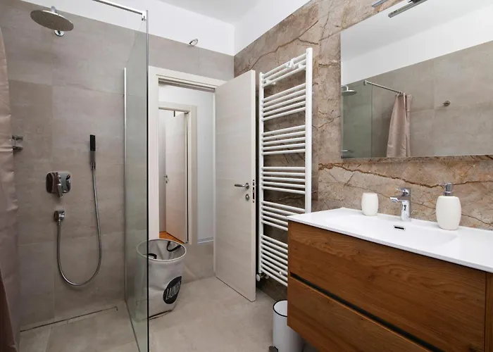 Olive Garden - A2 First Floor - Mpolo Apartman