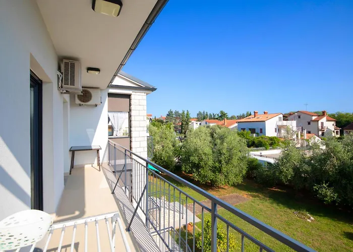 Olive Garden - A2 First Floor - Mpolo Apartman